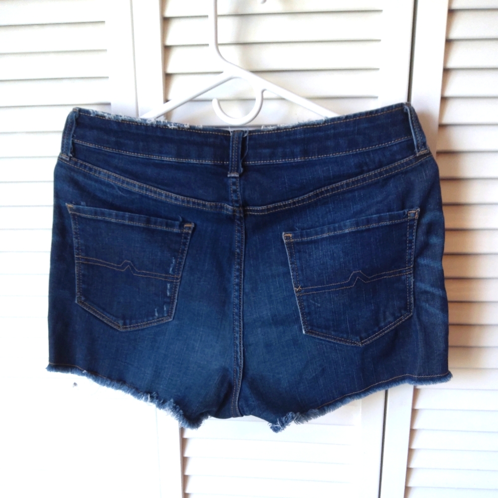 Shorts - Picture 2 of 2